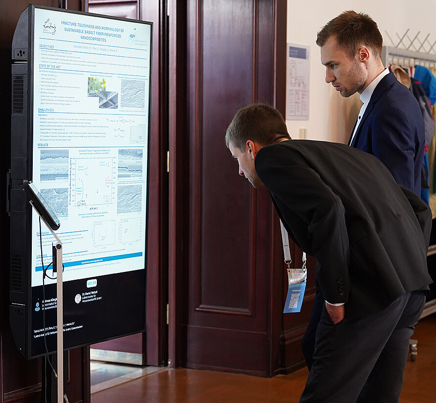 Poster und Programminformationen digital anzeigen