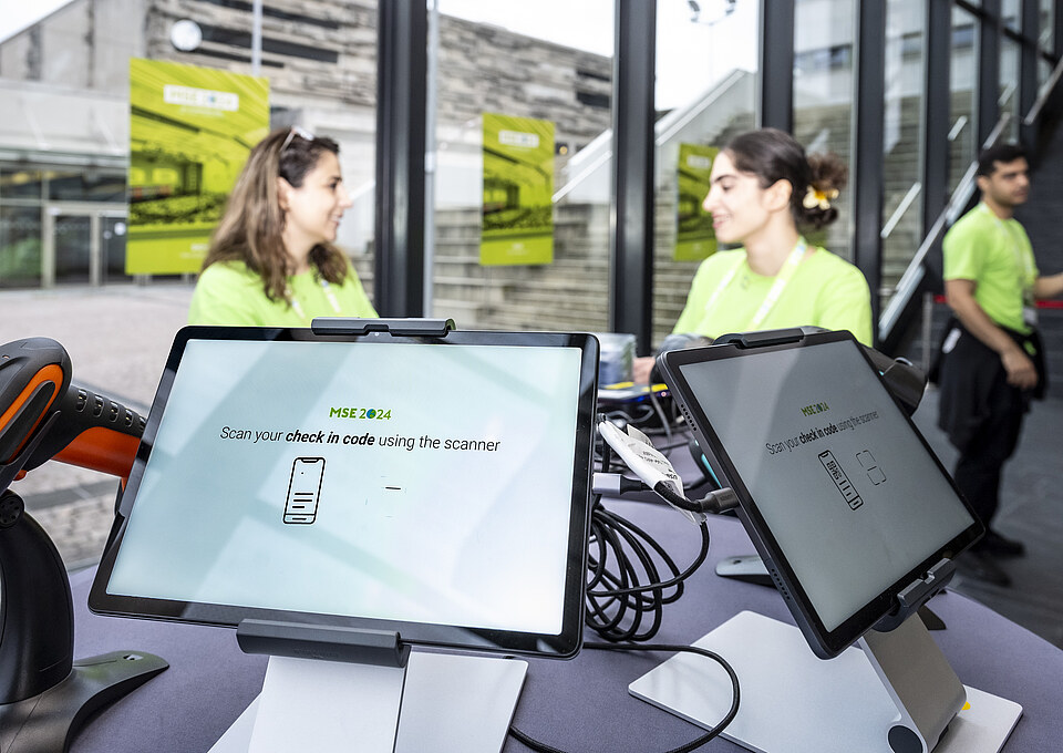 Digitale Check-in-Terminals im Einsatz bei einer DGM-Inventum Veranstaltung