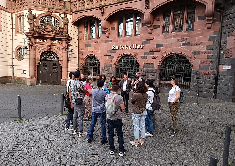 Gruppe beim Rahmenprogramm einer DGM-Inventum Veranstaltung